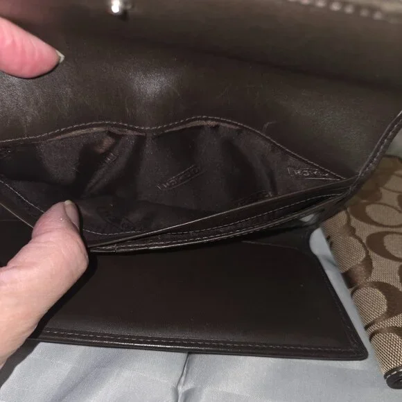 Coach Signature Canvas Long Wallet - Picture 12 of 14